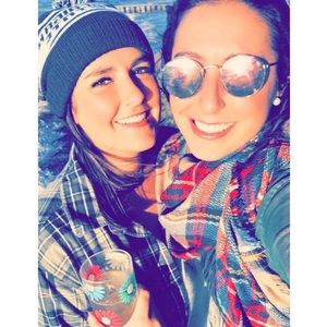 Meet your Posher, Leslie